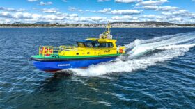 
									15M PILOT BOAT full								